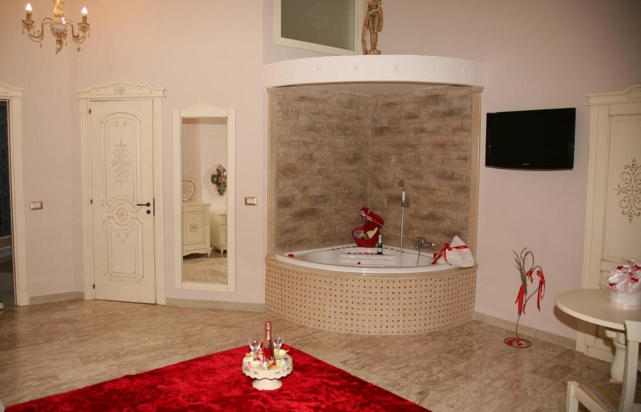 Gold94 Bed and Breakfast Napels Buitenkant foto