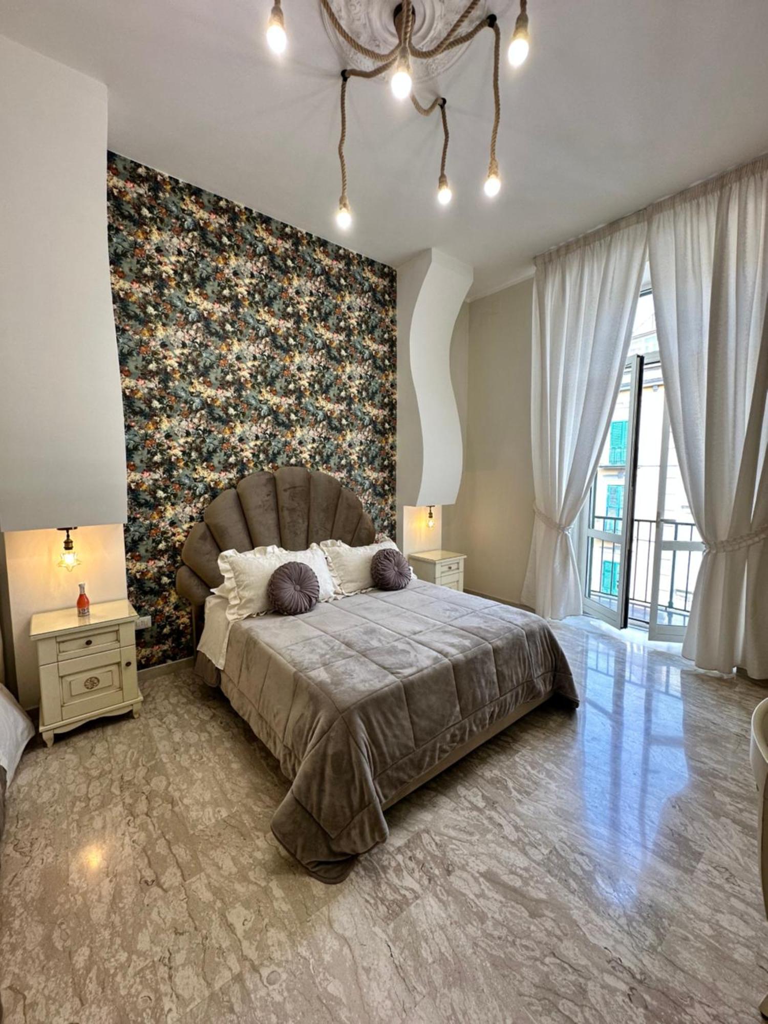 Gold94 Bed and Breakfast Napels Buitenkant foto