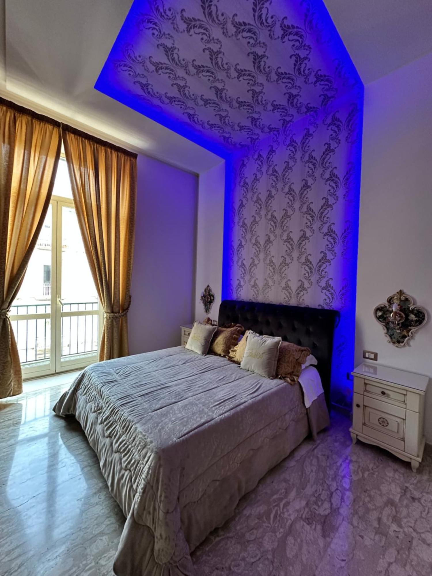 Gold94 Bed and Breakfast Napels Buitenkant foto